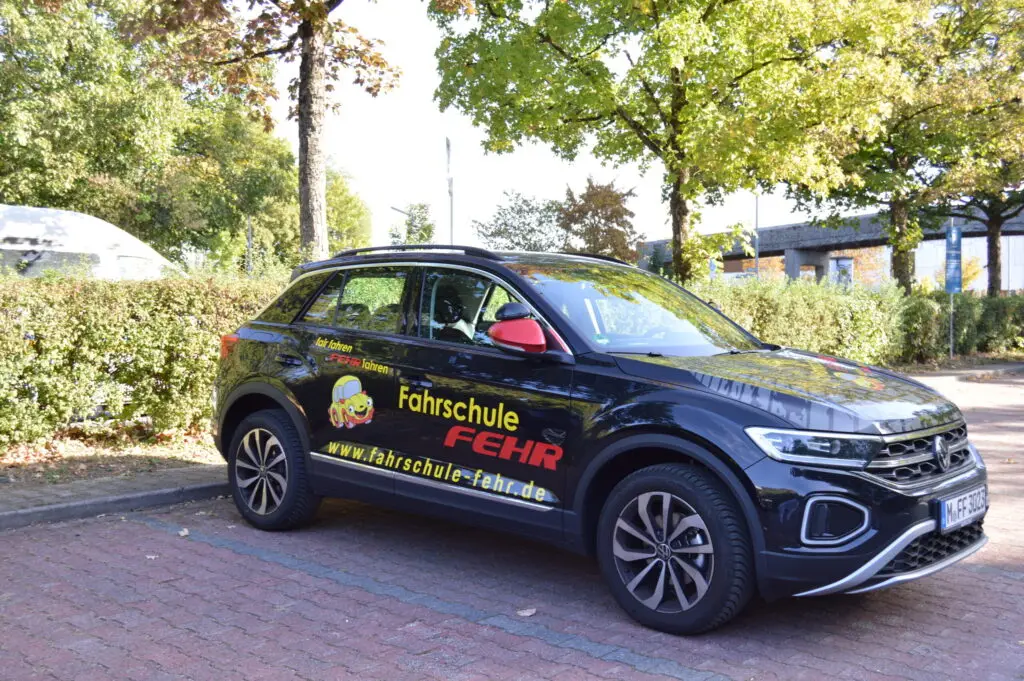 VW Tiguan Schaltauto der Fahrschule Fehr